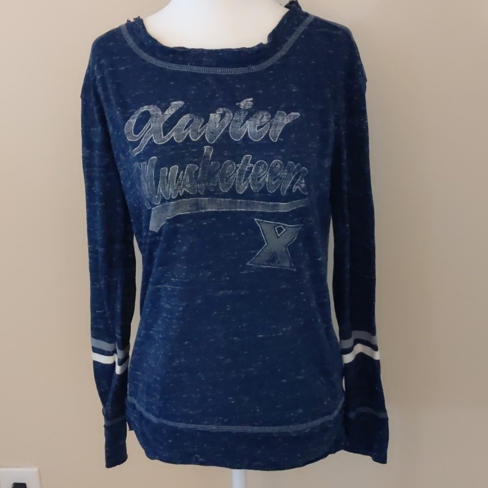 Xavier Musketeers Navy long sleeve t-shirt small